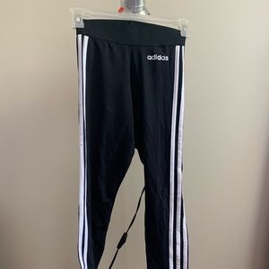 •BRAND NEW•Adidas leggings